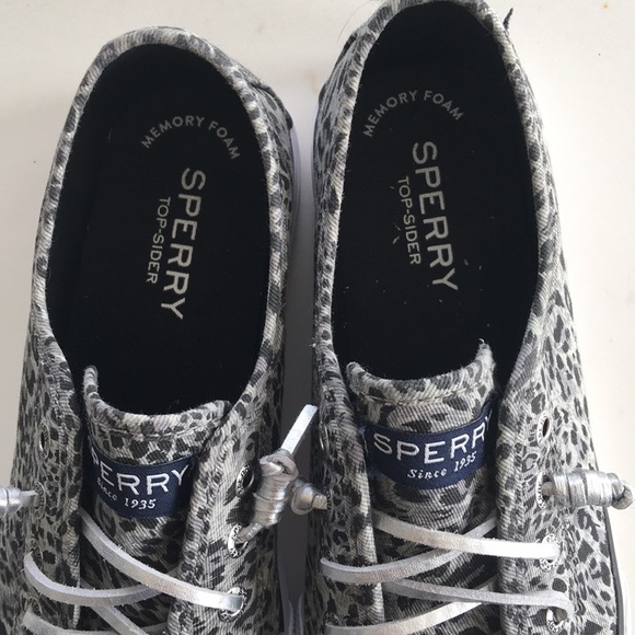 SPERRY Seacoast Slip-on WORN ONCE! - Picture 6 of 6